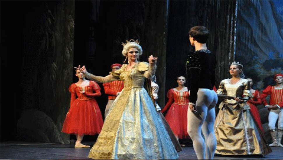 Moskova Klasik Rus Balesi "Kuğu Gölü" ile KKTC'yi büyüledi!