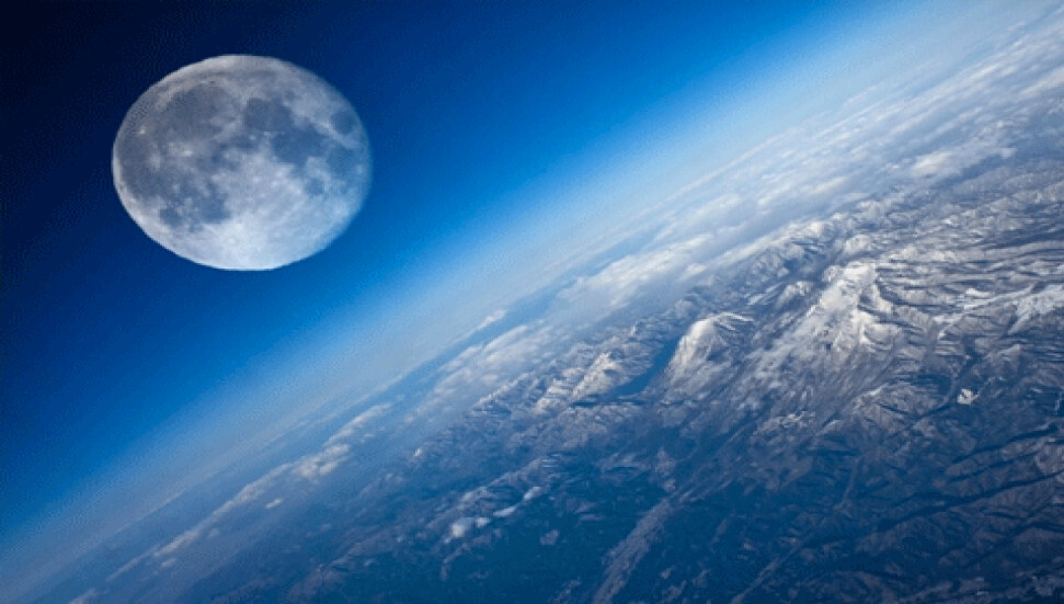 Neden Ay'ın hep aynı yüzünü görürüz?