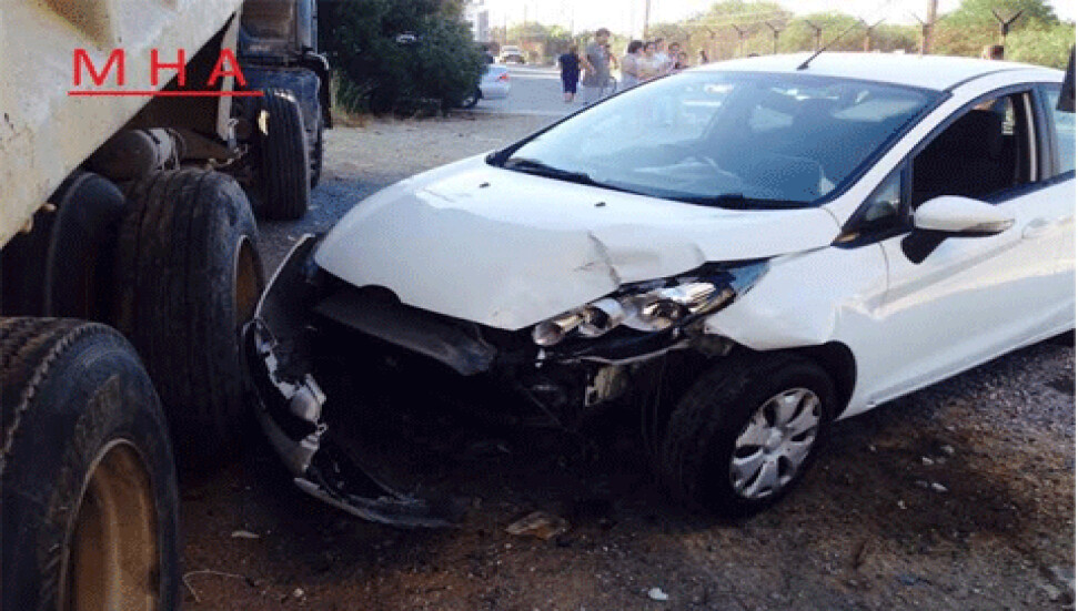 Gazimağusa'da kaza: Şoförler kaçtı; aranıyor!