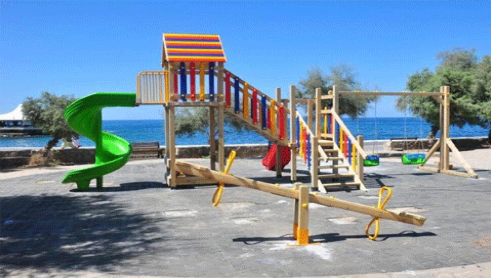 Kordonboyu Atatürk Büstü yanına yeni nesil oyun grubu