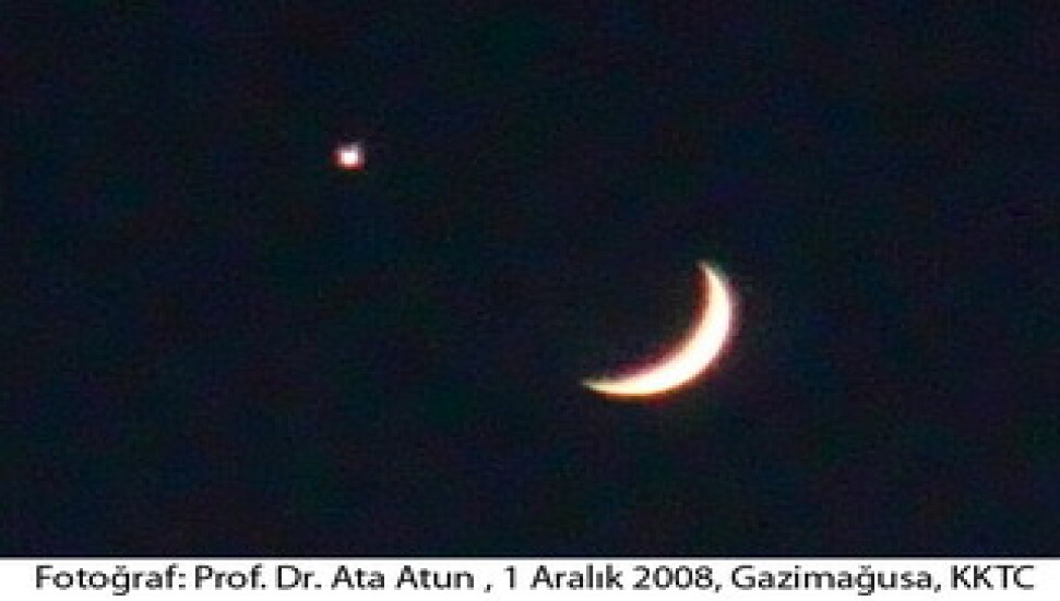 Ay ve yıldız buluştu