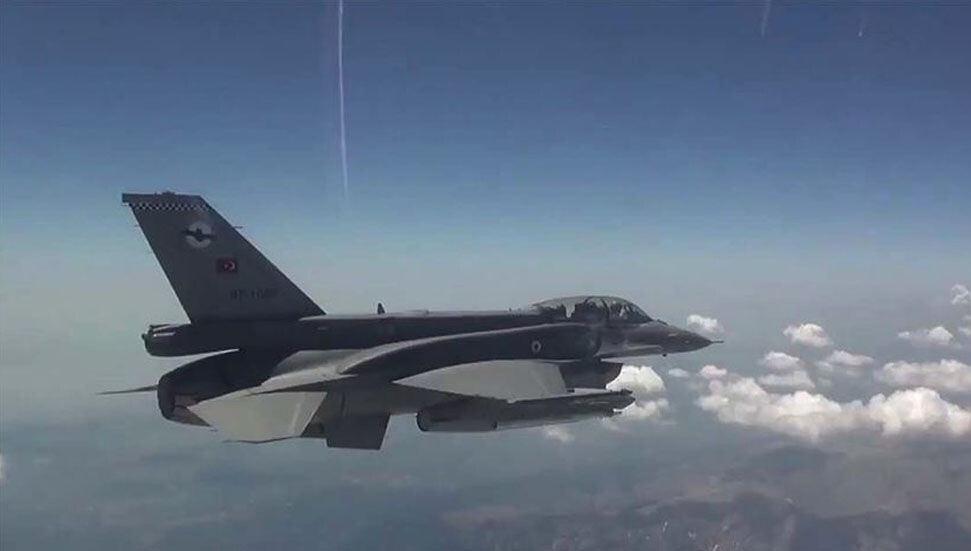 Karadeniz üzerinden Türkiye hava sahasına giren kimliği belirsiz İHA'lar, F-16'lar tarafından vuruldu