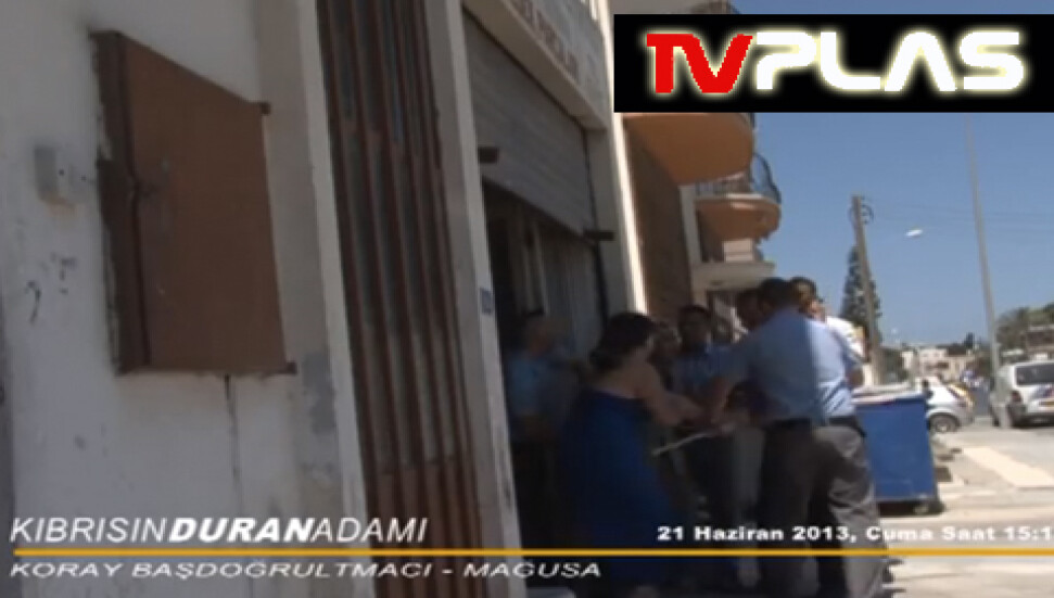 Kıbrıs Cumhuriyeti bayrağı asan Başdoğrultmacı'nın tutuklanma anları