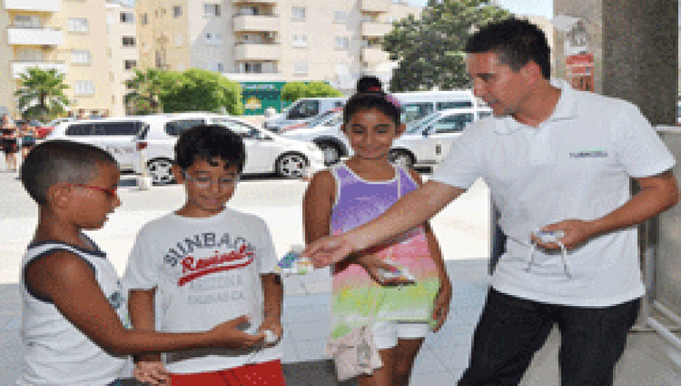 Bayram şekerleri Kuzey Kıbrıs Turkcell’den