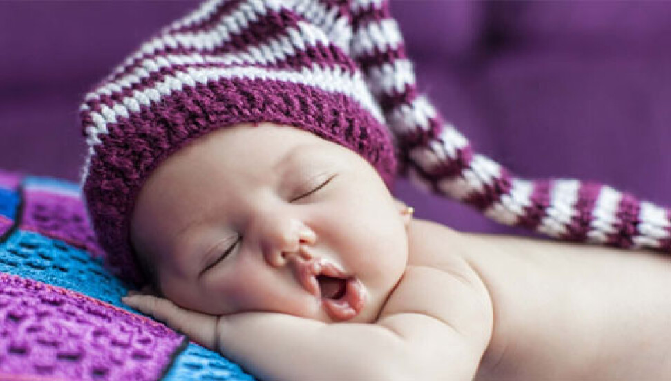 Bebeğinizi kucakta değil beşikte uyutun