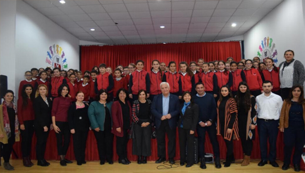 Dünyaca ünlü kanser araştırma uzmanı Prof. Dr. Camgöz The American Future College'de söyleşi gerçekleştirdi