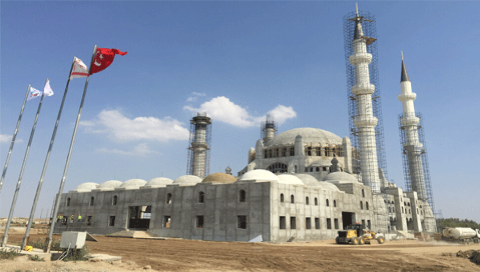 "Hala Sultan Camisi" hızla yükseliyor