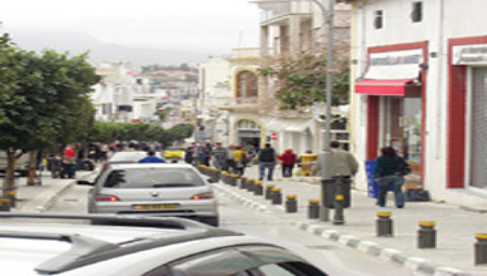 Girne esnafı zor durumda
