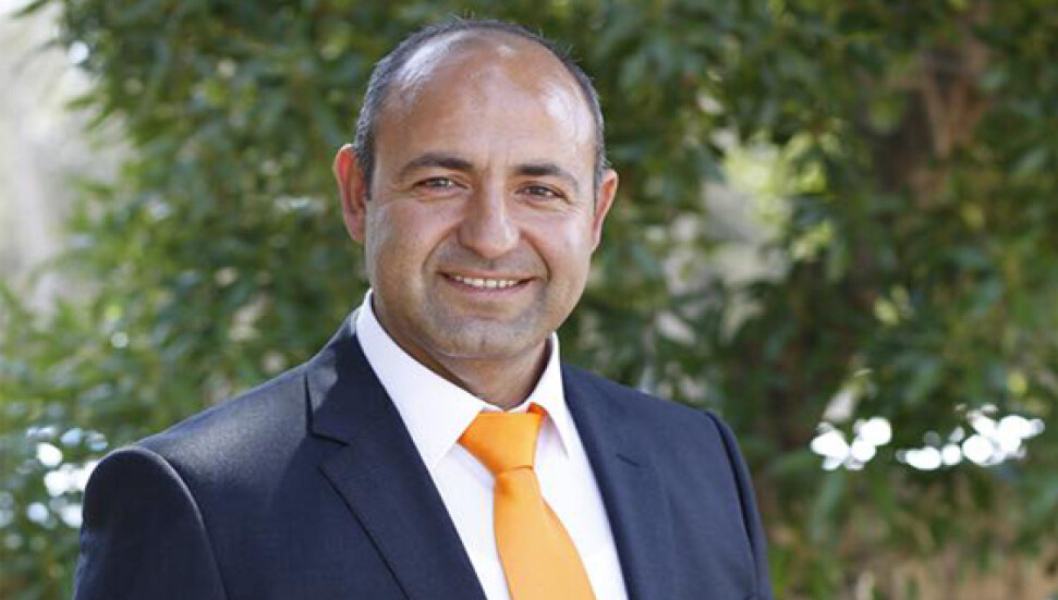 Cem Dana: "Atakan bize danışmadan taksi duraklarına izin veriyor"