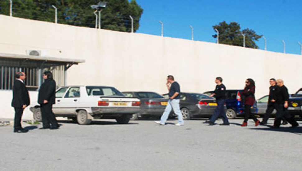 Cezaevinde birinci derecede akrabası olmayanlara ziyaret kısıtlaması 