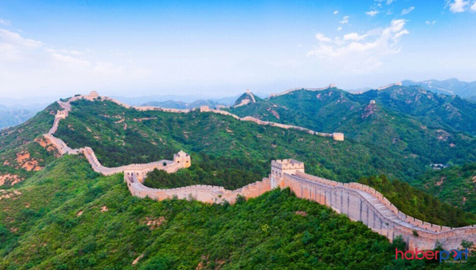 Çin Seddi'ne drone'la paket yemek servisi