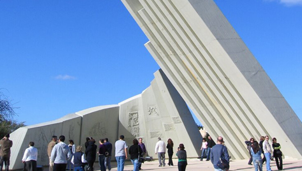 Altınbaşlar'dan arka kapıdan Yavuz Plajı'na "çıkarma" ısrarı