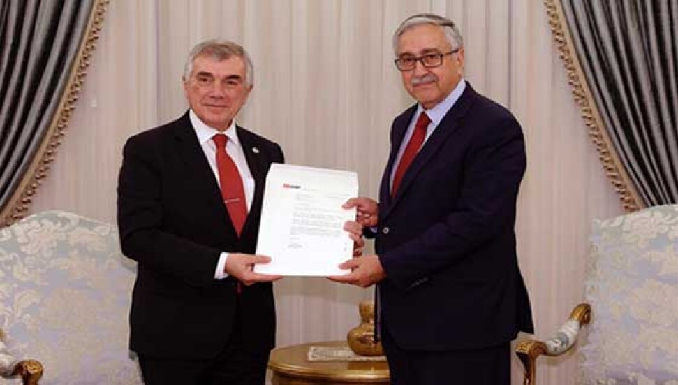 Cumhurbaşkanı Akıncı Ünal Çeviköz'ü kabul etti