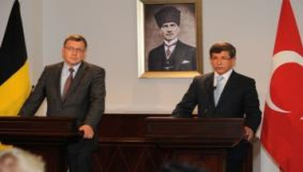 Davutoğlu: AB ile ortaklık değil tam üyelik için hazırlık yapıyoruz