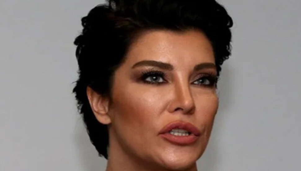 Deniz Akkaya'nın annesi hayatını kaybetti