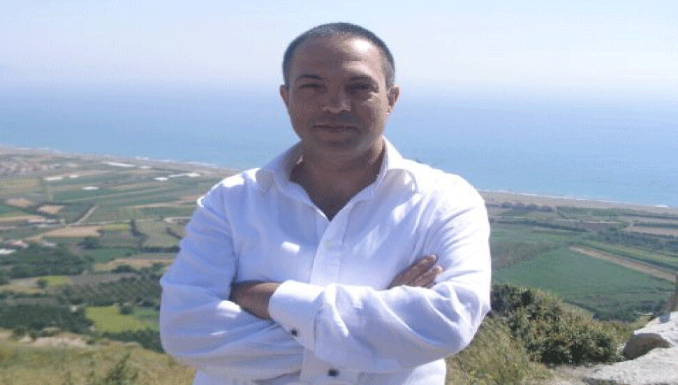 Dedekorkut: "Aşıkoğlu icraat için kalenin yıkılmasını mı bekliyor?"