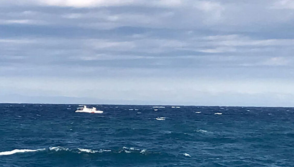 "Akdeniz'de 95 düzensiz göçmen 30 saati aşkın süredir kurtarılmayı bekliyor"