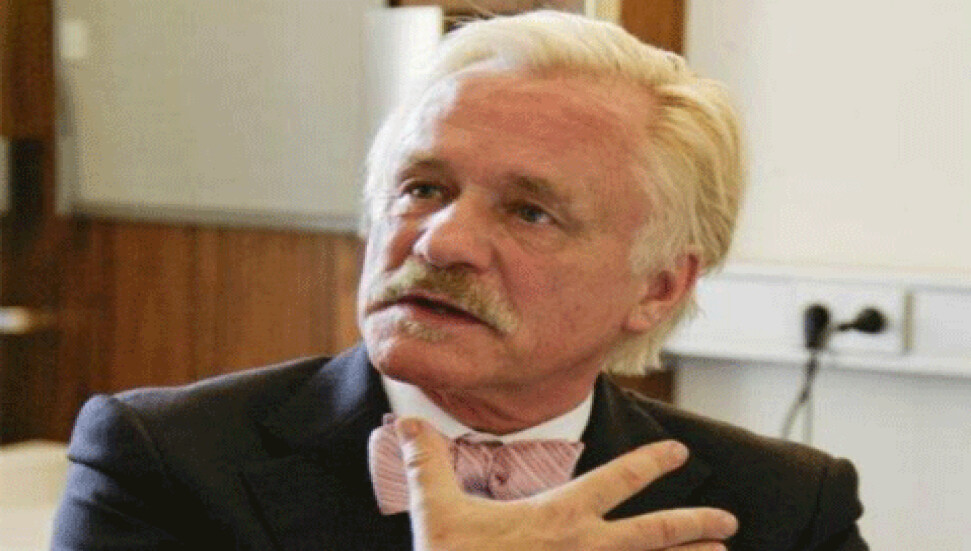 Kendisini ısıtarak kanseri yenen doktor!