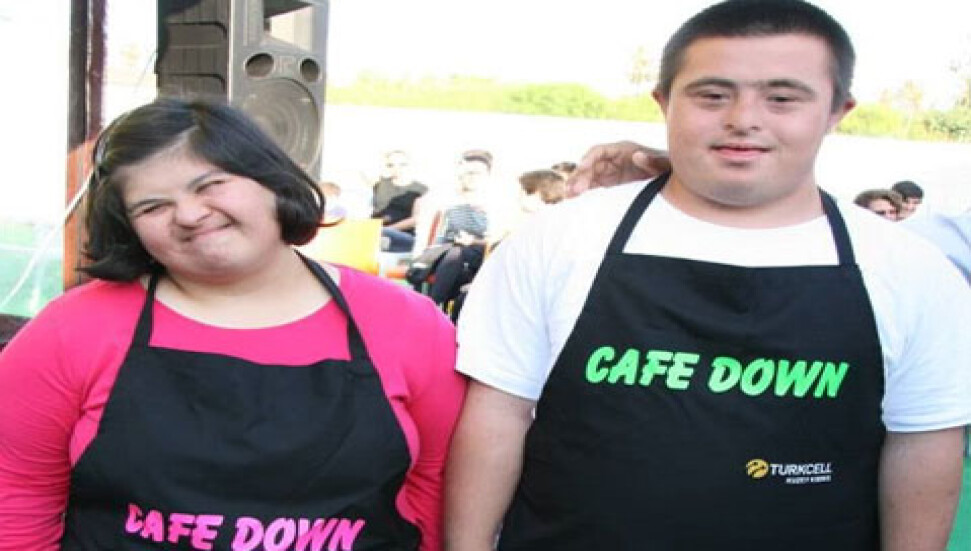 Down Cafe engel tanımıyor!
