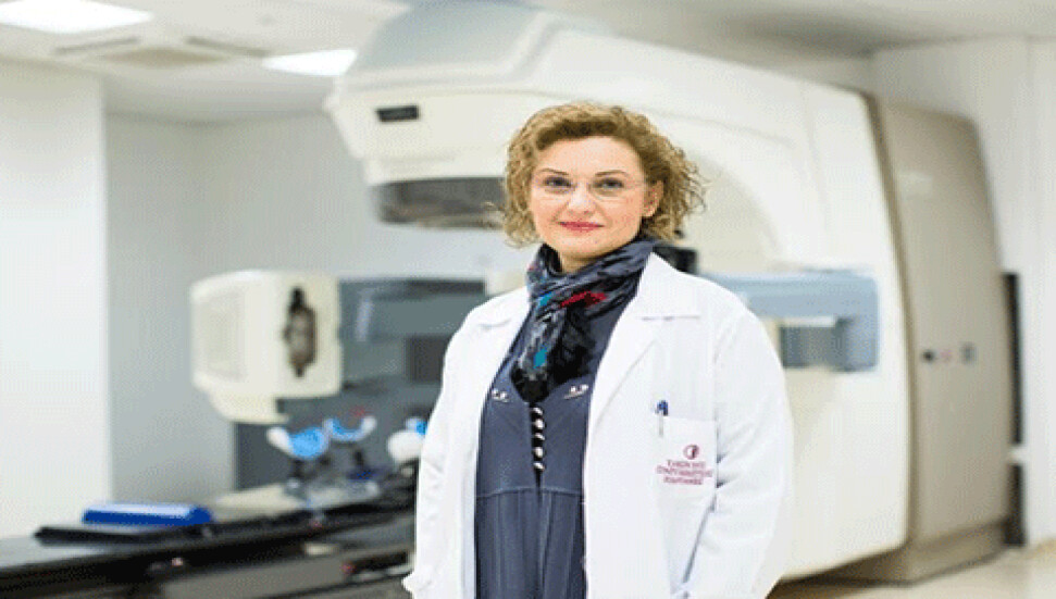 Prof. Dr. Andrieu, rahim ağzı kanserinin nedenleri ve tedavi yöntemini anlattı