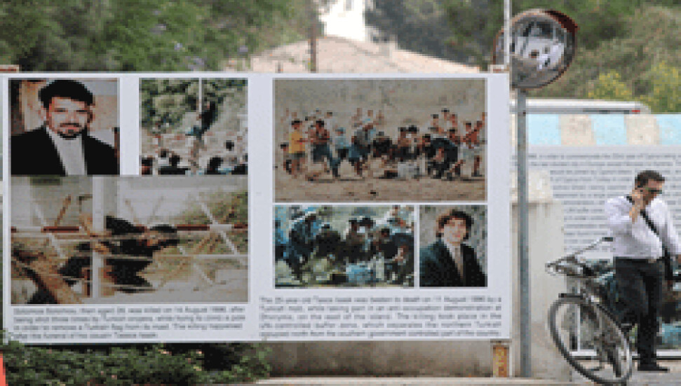 Ledra Palace geçişindeki "Rum propaganda duvarları" yenilendi