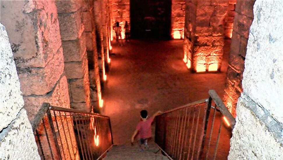 Mardin'de yapılan kazılarda Yerebatan Sarnıcı'ndan daha derin su sarnıcı ortaya çıkarıldı