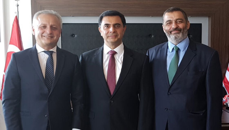 Ekonomi ve Enerji Bakanı Özdil Nami, Vodafone Telsim Genel Müdürü Cenk Alperi kabul etti