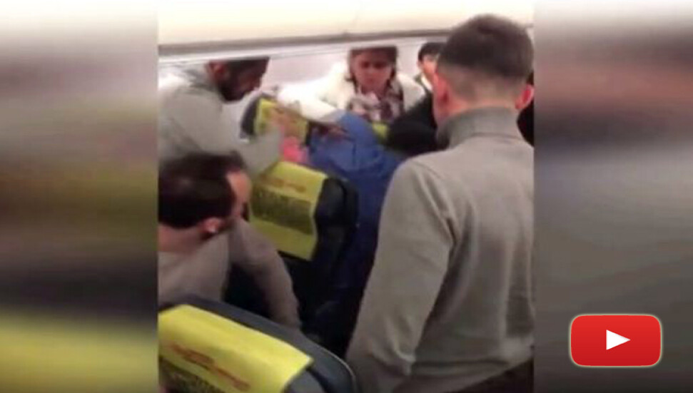 Ercan uçağında bir kadın olay çıkardı: “FETÖ’cüyüm, uçağı patlatacağım”