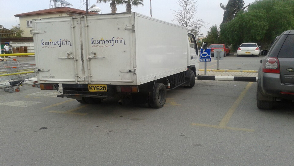 Engellilere ait park yeri işgalleri usandırdı!