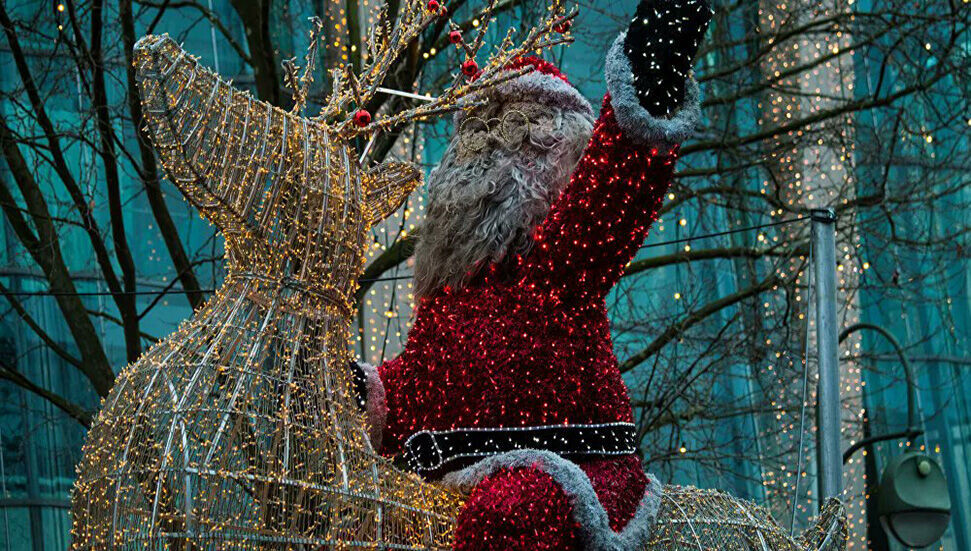 Gökbilimci hesapladı: Noel Baba hediyeleri dağıtmak için ne kadar hızlı olmalı?