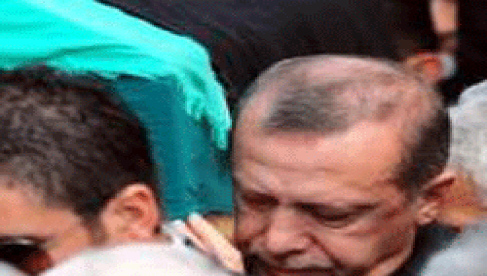 Türkiye Başbakanı Erdoğan'ın annesi son yolculuğuna uğurlanıyor
