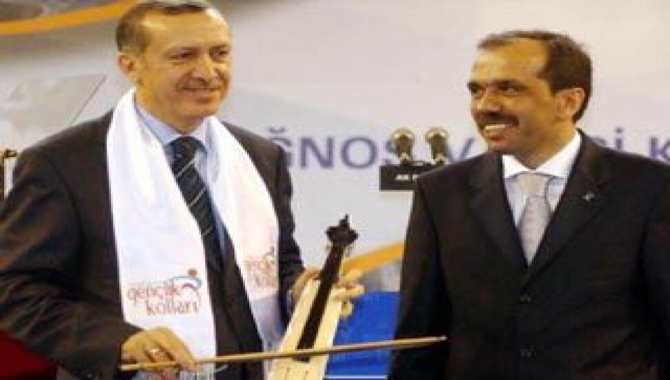 Kemençe çaldı, 3 çocukta ısrar etti