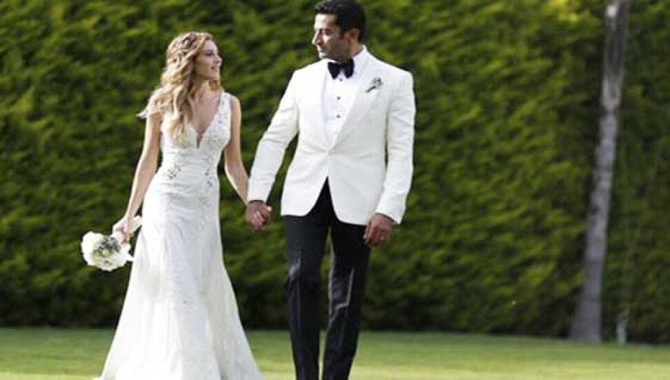 Kenan İmirzalıoğlu ile Sinem Kobal evlendi