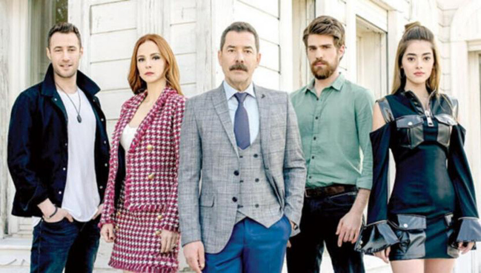 Çekimler yeniden başladı, Fikret Kuşkan diziden ayrıldı: Hayatta kalmak önceliğimdir