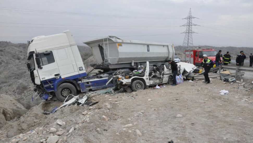 Doğukan Hüryaşar ve Feray Mutluel'in hayati tehlikesi sürüyor
