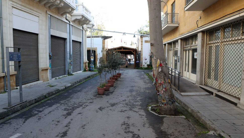 AKEL to Participate in Protest for New Crossing Points