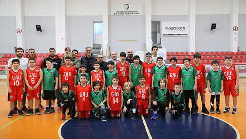 GAÜ'den, Darüşşafaka basketbol okullarının kış kampına destek