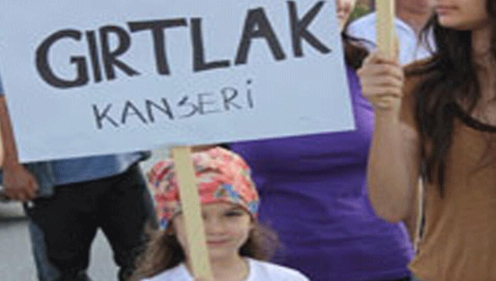 Kalecik köyünde AKSA kara duman püskürtüyor 