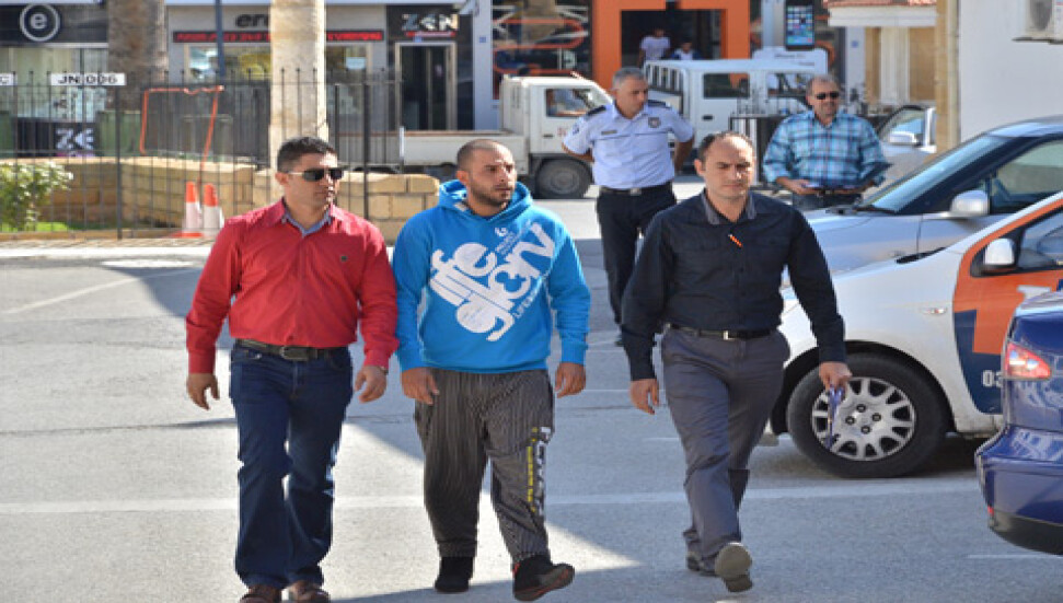 Evinde uçaksavar mermisi çıktı!