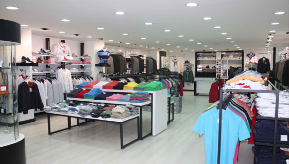 Güzelyurt Aygün Giyim mağazasında hırsızlık...