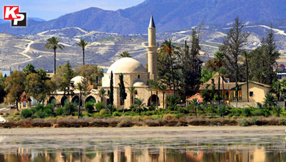 Hala Sultan'ın türbe örtüsünü çalmaya cüret ettiler, bütün Kıbrıs seferber oldu