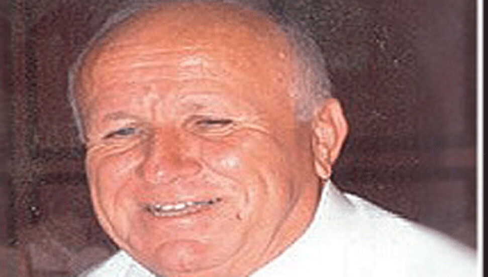 Halil Öksüz yazlığının havuzunda rahatsızlanarak yaşamını yitirdi