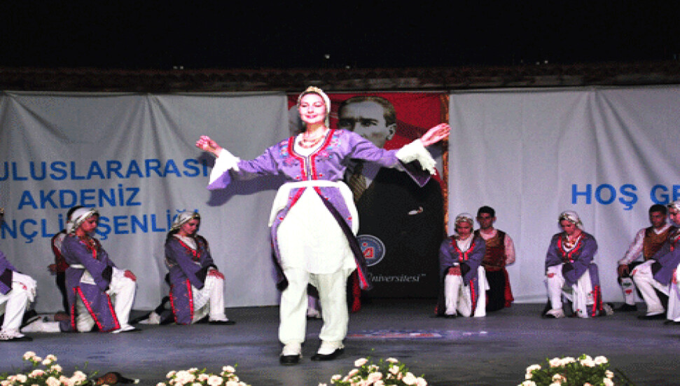MAGEM Halk Dansları Topluluğu'na Antalya'da büyük ilgi