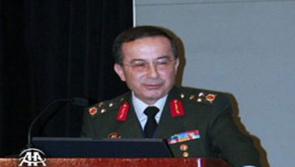 Korgeneral Zorlu'dan ziyaret