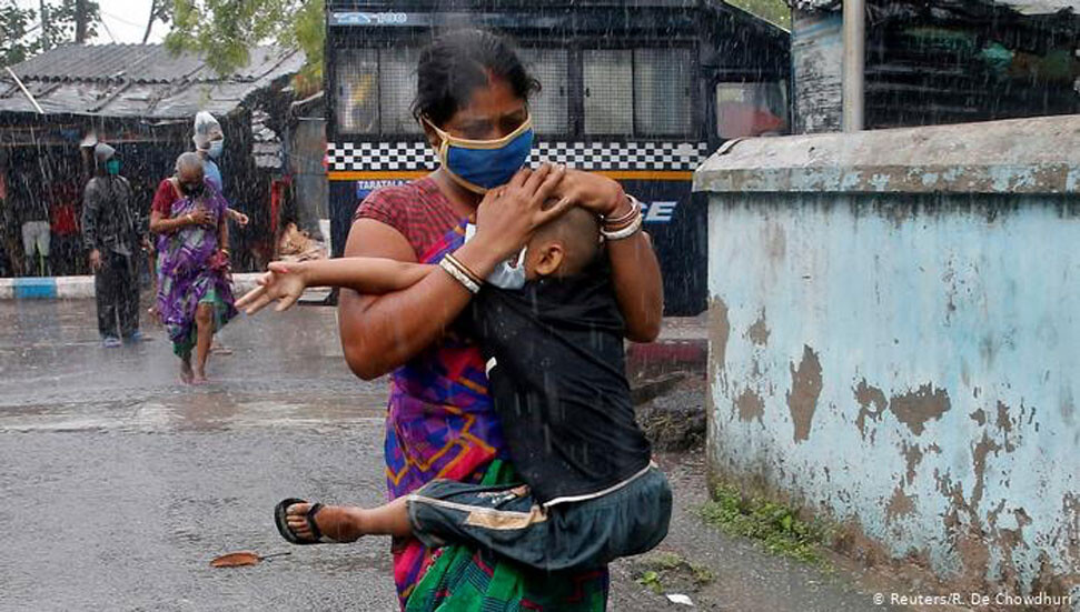 Hindistan'da Covid-19 kaynaklı ölüm sayısı 80 bine yaklaştı