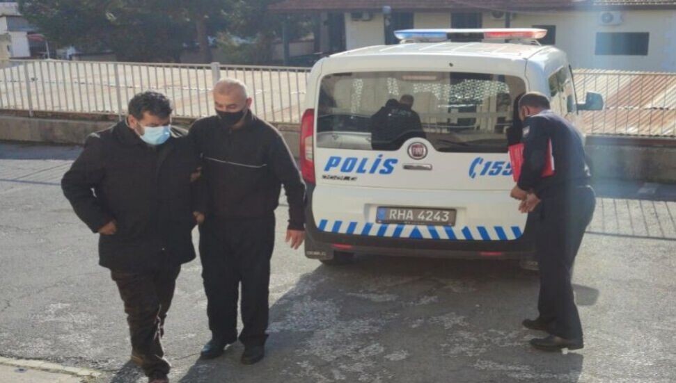 Musallat olan kargalar yüzünden polislik oldu