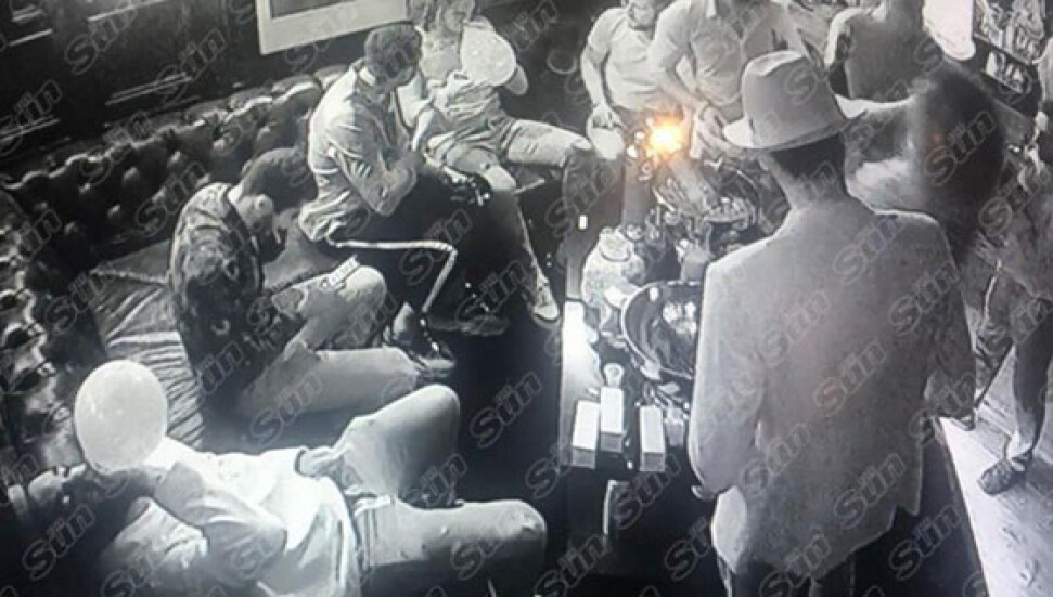 İngiltere bunu konuşuyor: "Özil, Lacazette ve Guendouzi'nin uyuşturucudan bayılma görüntüleri"