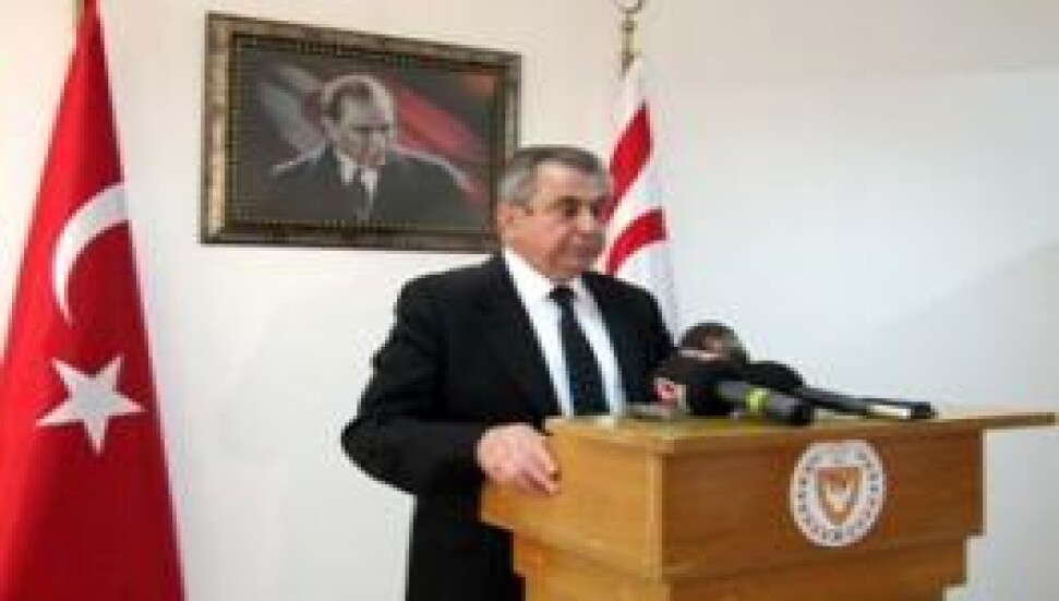 Küçük'ten sendikalara: "Kardeşi kardeşe kırdırtmak istiyorlar"