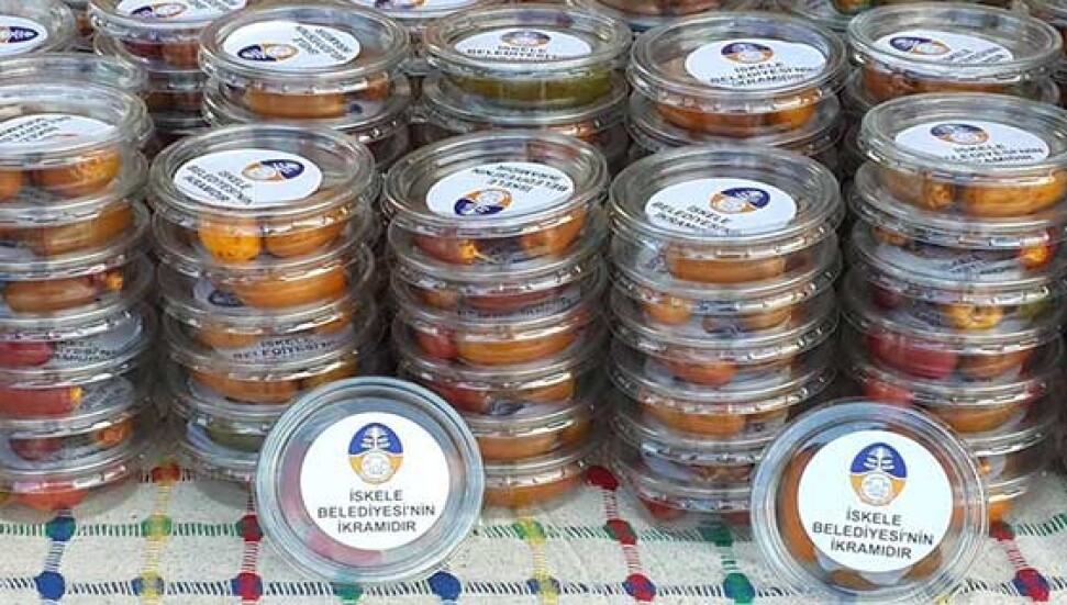 İskele Belediyesi'nden ikramlık hurma