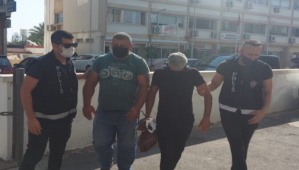 İzinsiz alınan iskele ayakları başlarına bela oldu